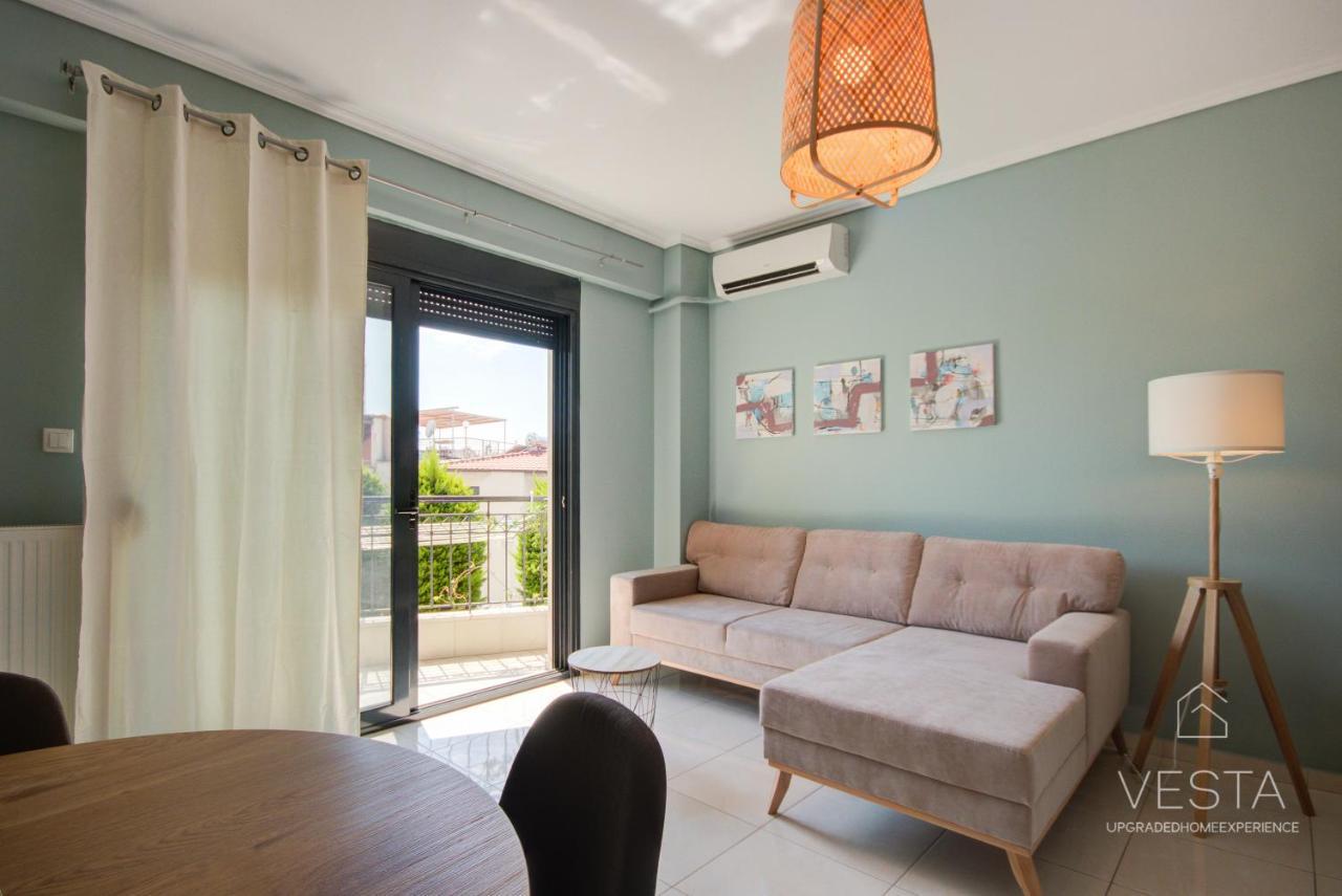 Apartment Uptown 2-level Apt, Private Patio & Balcony With Views *