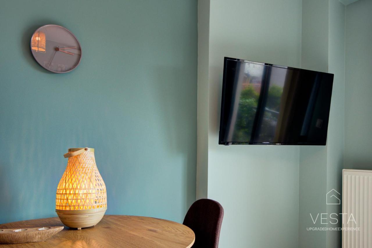 Uptown 2-level Apt, Private Patio & Balcony With Views Apartment Thessaloniki